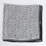 Pañuelo de seda con estampado de leopardo de seda artificial