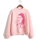 Ropa de sudadera de Ariana Grande 